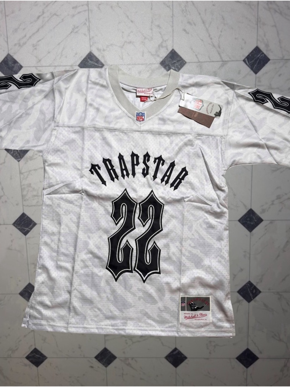 Trapstar x NFL Mitchell & Ness 66 Jersey White NWT Size M